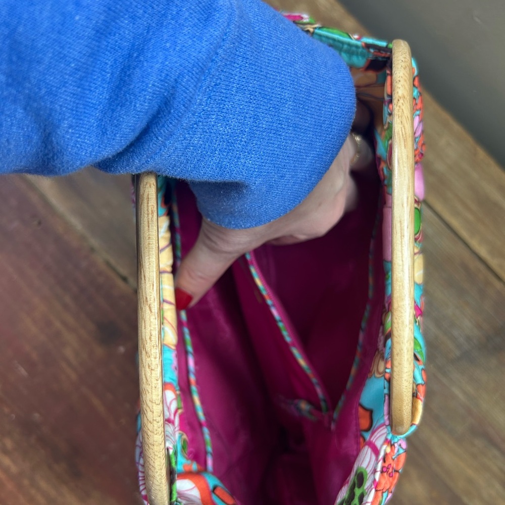 Vera Bradley Floral Print Handbag with Wooden Handle. Never Used! - Picture 8 of 9
